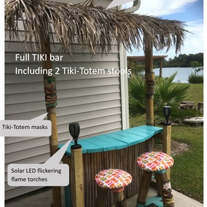 Tiki bar with 2 Tiki-Totem bar stools