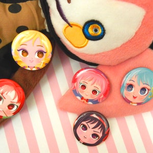Conjunto Madoka Magica de 5 botões