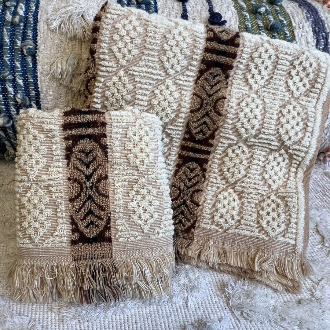 Vintage Springmaid 100 Cotton Made USA 1 Hand & 1 Bath Towels Boho Tan