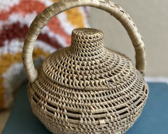 Vintage Buka Style Basket w/ Lid Handle Woven African? Southwestern? New Guinea?