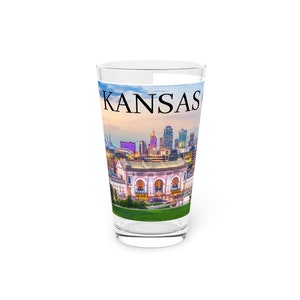 Kansas City Skyline Souvenir gift  Pint Glass, 16oz