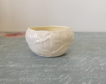 Vintage - Belleek "Lily Pink" open sugar - yellow inside