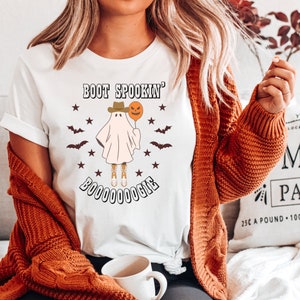Camiseta Boot Spookin Booooooogie, camiseta de Halloween, Cowboy Halloween, camiseta da temporada assustadora, blusa fantasma fofa, camiseta Western Ghost, Cowboy Ghost imagem 2