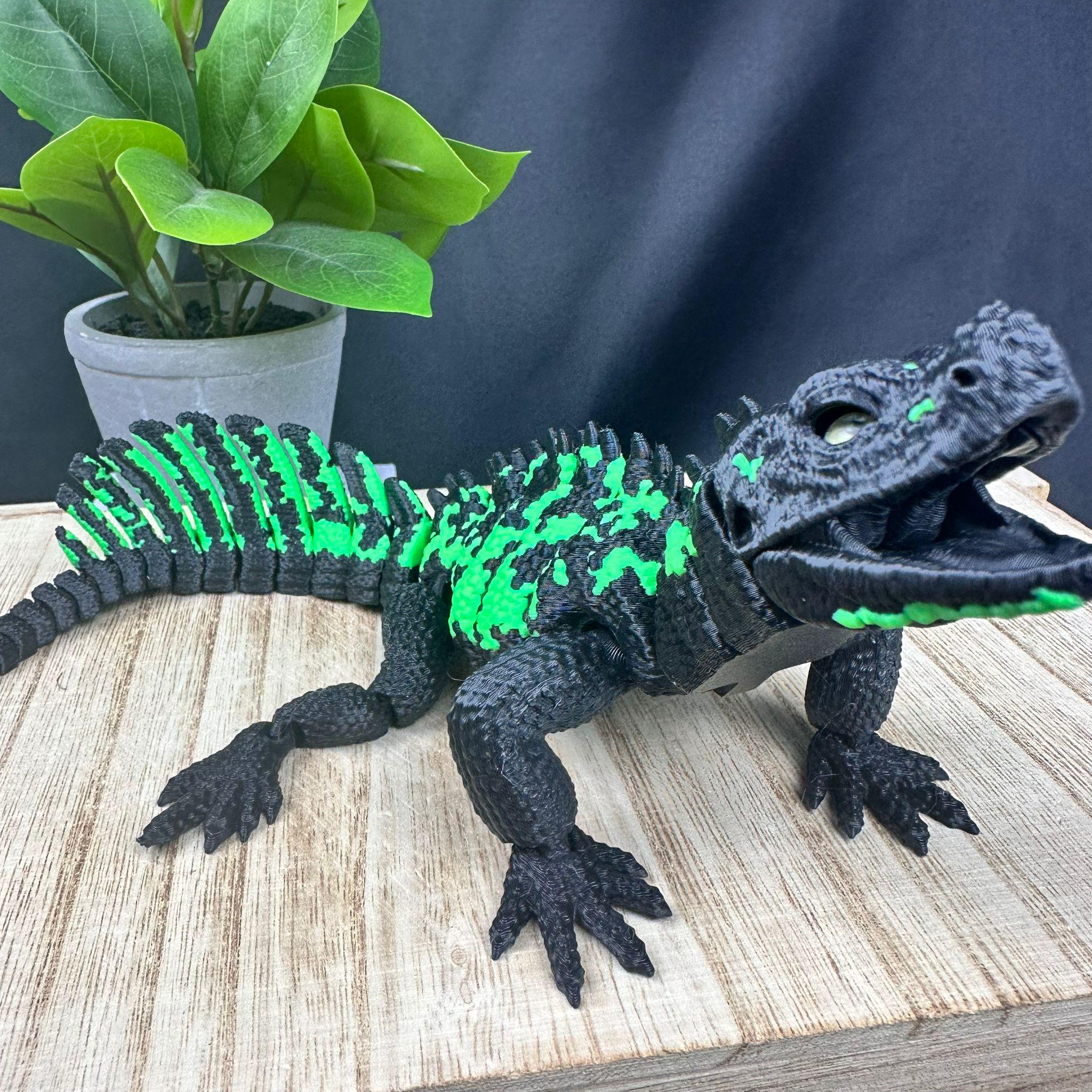 3D Printed Articulating Sailfin Lizard - Realistic Reptile Decor