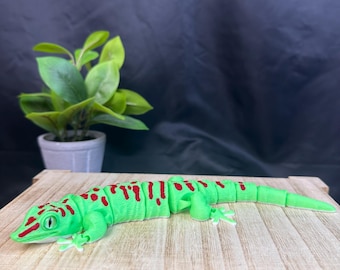 3D Printed Articulating Giant Day Gecko - Realistic Animal - 3D Printed Toy