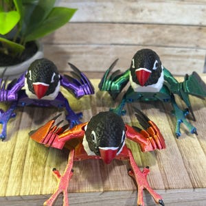 3D Printed Articulating Lovebird Fidget - Realistic Lovebird with Custom Colors