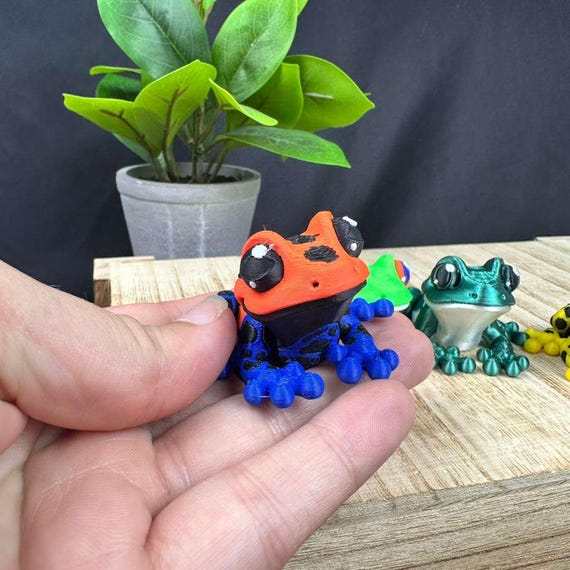 3D Printed Mini Pocket Frogs - Different Species Available