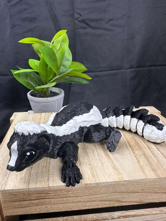 3D Printed Articulating Skunk - Flexi Skunk - Poseable and