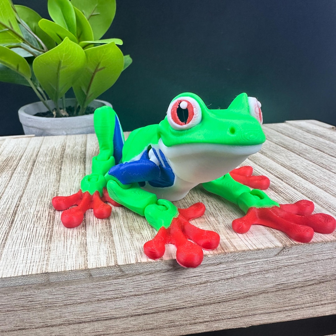 3D Printed Red-eyed Tree Frog – Articulating Animal Figurine - 3D