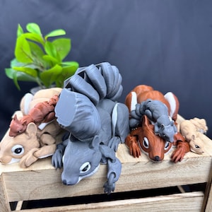 3D Printed Articulating Squirrel – Realistic Red, Grey, and Brown Flexi Squirrel – 10.5&quot; Poseable Wildlife Model - Adult and Baby - Keychain