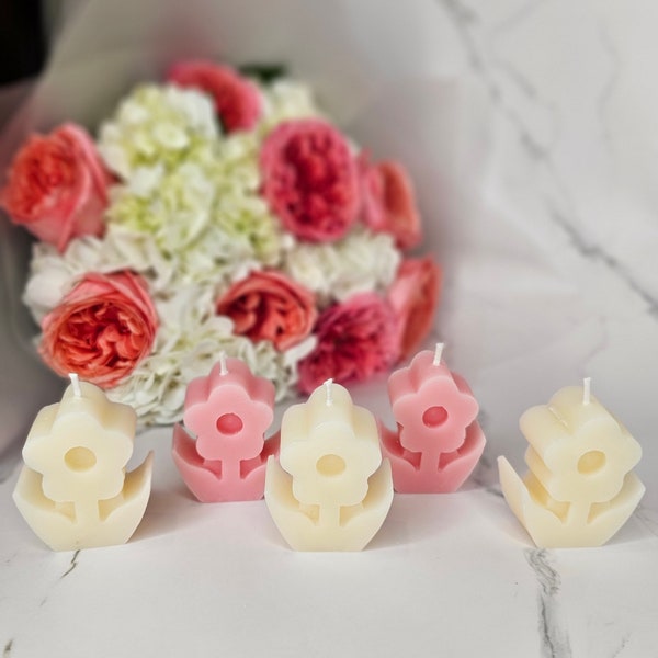 Mini Spring Daisy Flower Pillar Candle Favor • Handmade Custom Gift • Baby Shower Favor • Party Favor • Birthday Favor • Wedding Favor