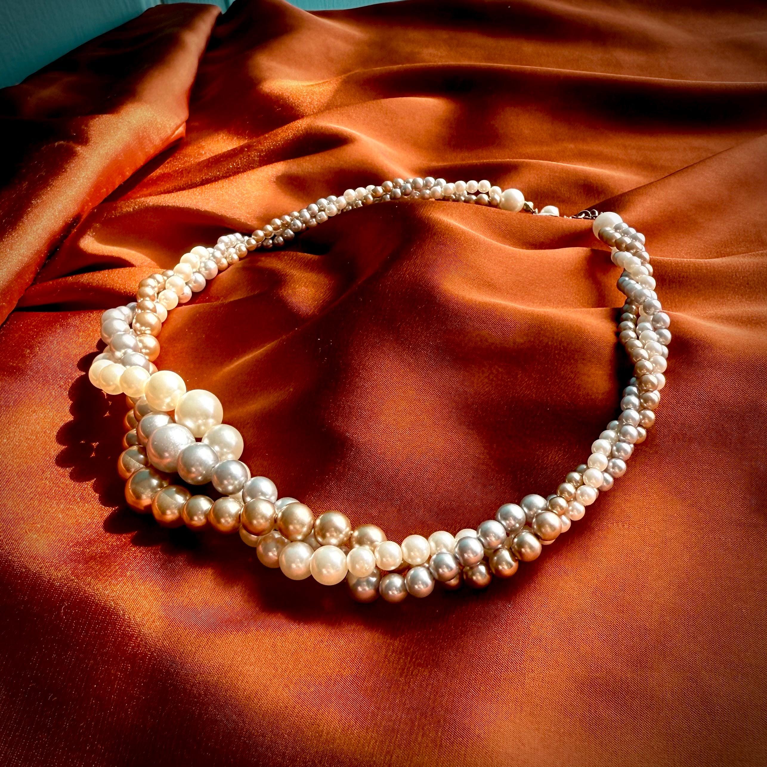 ★SENTIMENTS★ NO.503 [IVORY] NECKLACE Mother-of-Pearl Heart Toggle Necklace Sterling Silver