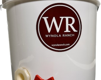 Bucket Water reservoir with straight ON/OFF valve