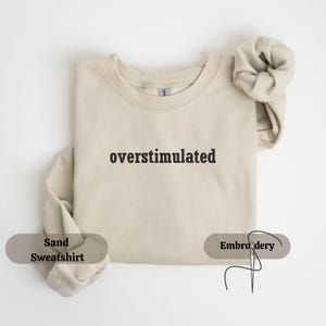 Besticktes Sweatshirt, Personalisiertes Rundhalsausschnitt, Kuscheliges Varsity Outfit Bild 10