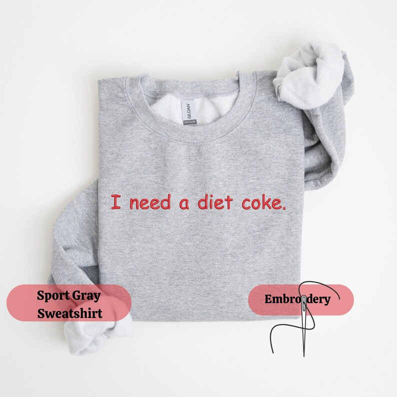 Besticktes Sweatshirt, Personalisiertes Rundhalsausschnitt, Kuscheliges Varsity Outfit Bild 13