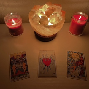 DEZELFDE DAG Tarotkaartlezen / Lezen over liefde / Lezen over carrières / Lezen van rijkdom / Algemene literatuur