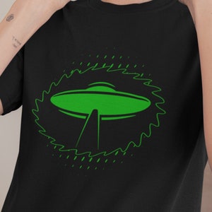 UFO Shirt, Shirt, Tshirt, Gift for Men, Gift for Women, UFO, UAP, Spaceship, Aliens