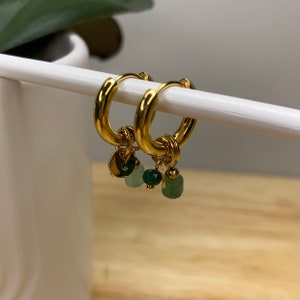 Kopen Australia | Green Natural Stone Charm Huggie Hoop Stacker Earrings | Gold Plated Stainless Steel | Hypoallergenic Hoops