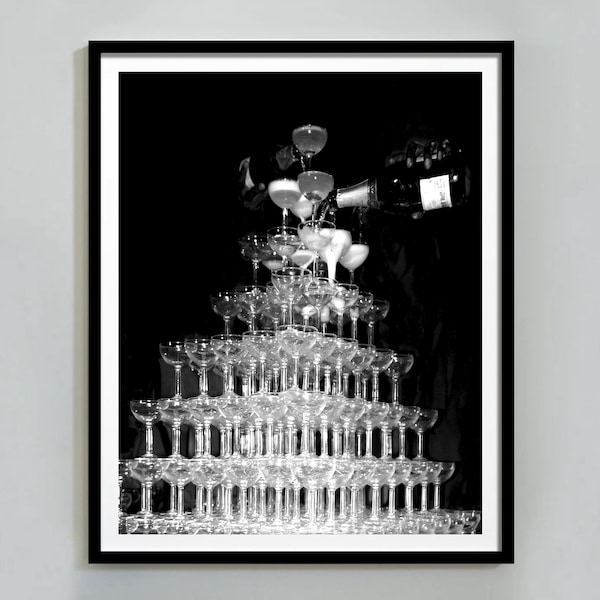 Champagne Fltues Print, Bar Cart Poster, Black and White, Cocktail Wall Art, Pub Decor, Alcohol Poster, Vintage Bar Print, Digital Download