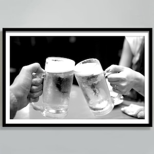 Cheers Print, Czarno-biały, Plakat z piwem, Vintage Bar Print, Bar Cart Print, Alkohol Wall Art, Pub Decor, Bar Wall Art, Pobieranie cyfrowe