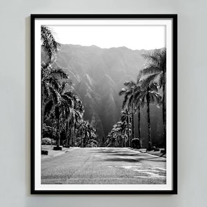 Hawaii Print, Black and White, Hawaii Wall Art, Vintage Poster, Street Photography, Palm Tree Print, Digital Download, Printable Wall Decor