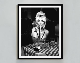 Italian Woman Eating Spaghetti Poster, Black and White, Pasta Print, Kitchen Wall Art, Vintage Food Poster, Restaurant Decor, Pasta Poster