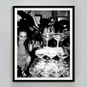 Impresión de carrito de bar, copas de champán, póster de cócteles, blanco y negro, arte de pared con alcohol, póster de champán, decoración de bar vintage, descarga digital