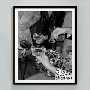 ディスコ パーティーの乾杯プリント、ディスコ ボール ポスター、白黒、バー カート ウォール アート、カクテル プリント、ガーリーな寮の部屋の装飾、デジタル ダウンロード