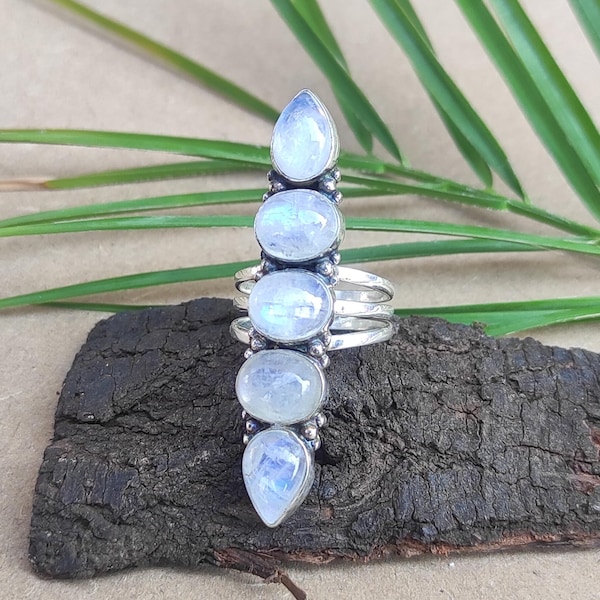Anillo de piedra lunar de plata esterlina hecho a mano: joyería de piedras preciosas de diseño