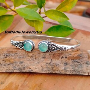 Labradorite 925 Sterling Silver Bangle: Handmade Gemstone Jewelry