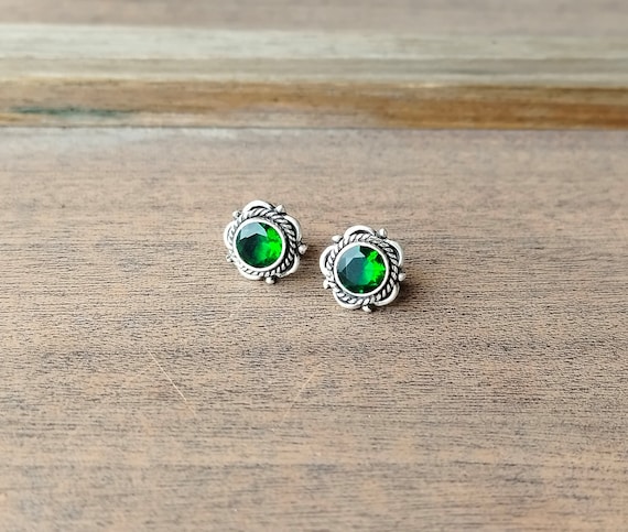 Orecchini in argento sterling ossidato con peridoto - Italia