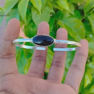Mohave Turquoise Sterling Silver Bangle: Handmade 925 Jewelry Black Onyx