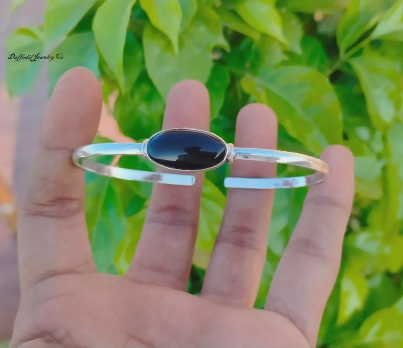 Mohave Turquoise Sterling Silver Bangle: Handmade 925 Jewelry Black Onyx