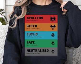 SCP財団スウェットシャツ、SCPロゴエンブレムグッズ、Secure Contain Protect Tシャツ、Scp Universeギフト、Containment Classクルーネックシャツ2863