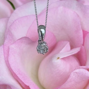 Vintage diamond pendant with necklace white gold 9ct