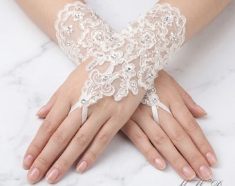 Lace Wedding Gloves for Bride, Fingerless Lace Bridal Gloves, Short White Ivory Red Gloves, Rhinestone Floral Lace Bridal Accessory