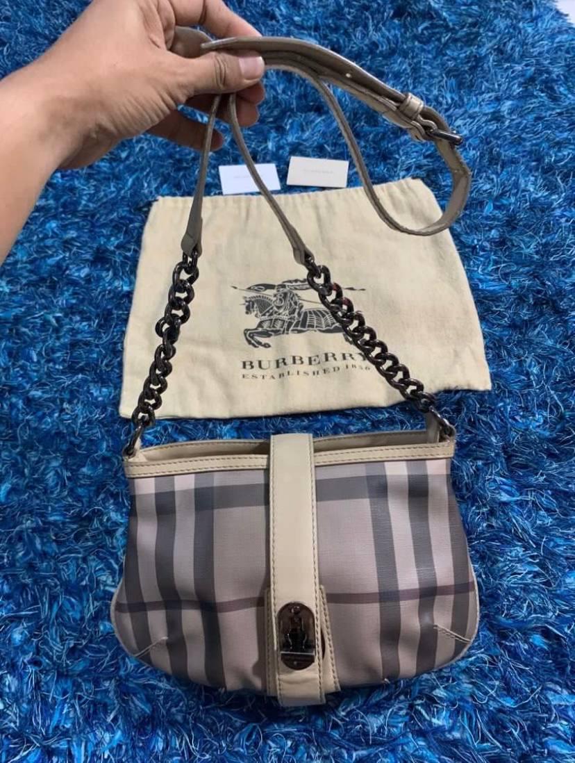 バッグ 90s vintage BURBERRY shoulder bag grunge Vintage 90s Burberrys London Messenger Shoulder Bag Nova