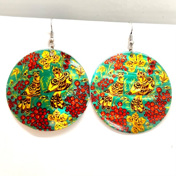 Vintage shell round dangle earrings - image 1