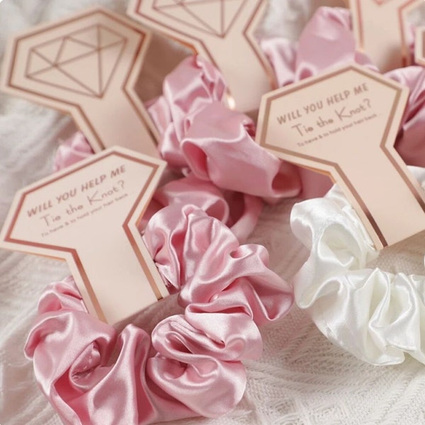 Chic Scrunchies para el cabello de dama de honor, Terciopelo y satén de lujo, Favores de despedida de soltera, Regalos de despedida de soltera reflexivos, Favores de boda memorables