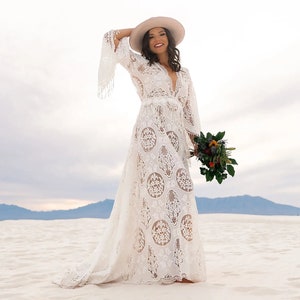 Boho Lace Maternity Wedding Dress Beach Elopement Cut out Fabric Plus Size Long Flare Sleeves A Line Backless V Neck Bridal Gowns