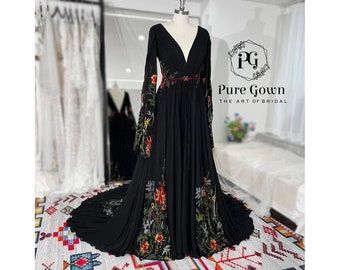 Schwarzes Brautkleid Boho Bunte Stickerei Blumen-Spitze-Textur Plissee Crepe Chiffon Wald Boho Brautkleider Märchen-Hochzeitskleid