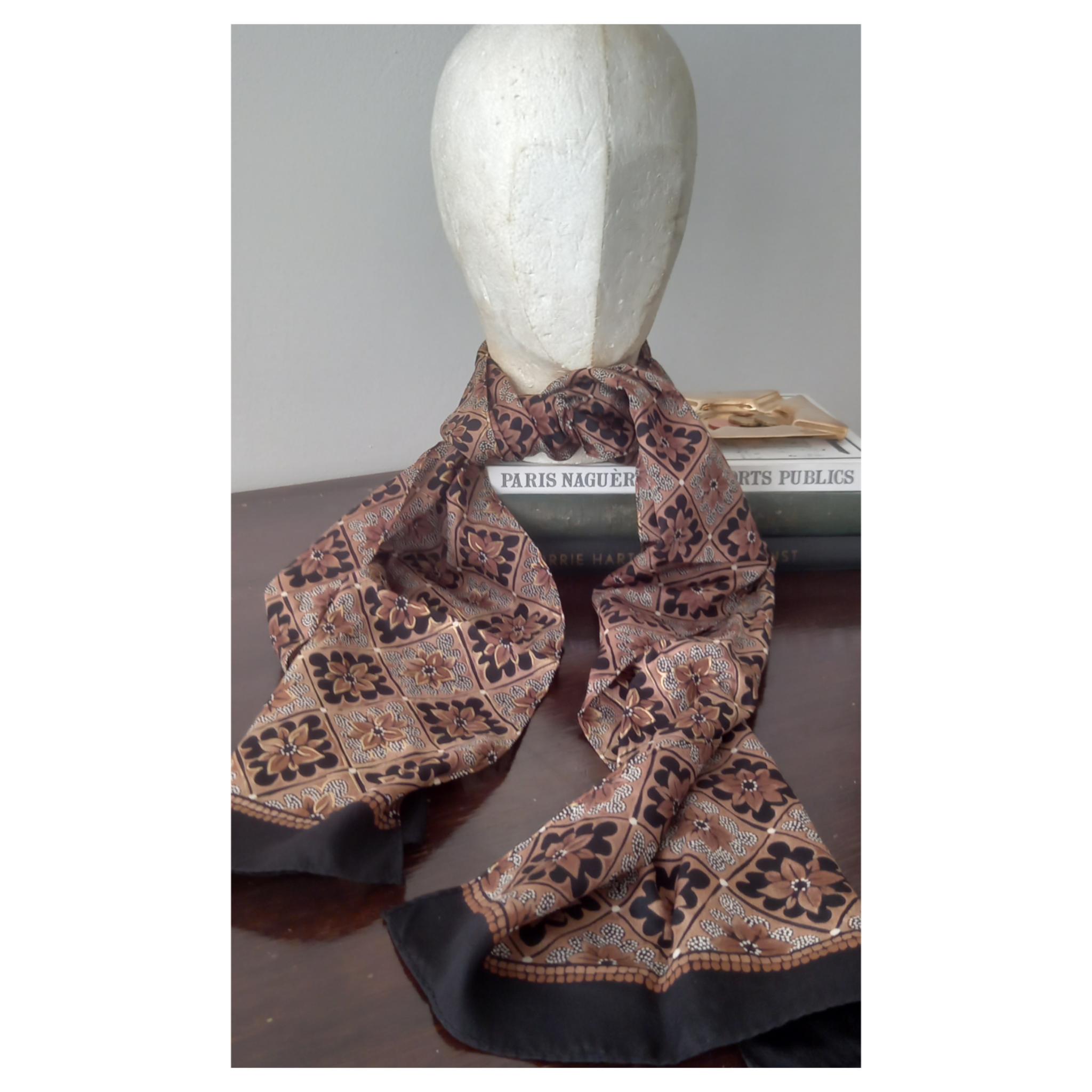 Foulard Vintage En Soie Loredano - Italie - 100% Soie, Fait Main - Occasion Bon état