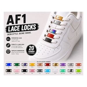 以下が含まれることがあります： 靴紐にゴールド、シルバー、レーザー、レッド、ブラックのAF1メタルシューレースプレートが5つ付いた白いスニーカー。下部には、ブルー、グリーン、レーザーカラー、イエロー、フロストゴールド、レッド、ゴールド、ライトパープル、フロストシルバー、オレンジ、ガンカラー、ライトピンク、ブラック、ピンク、グレー、ライトブルー、ホワイト、ライトグリーン、シルバー、ネオングリーンのラベルが付いた20種類のカラフルなシューレースプレートが並んでいます。