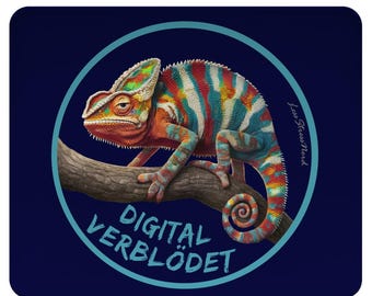 Mousepad Digital verblödet in stylischen Farben mit coolem Chamäleon / perfekte Geschenkidee für Gamer, Zocker, Geeks, Nerds & Freaks