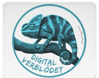 Mousepad Digital verblödet in krassen Farben mit coolem Chamäleon / perfekte Geschenkidee für Gamer, Zocker, Geeks, Nerds & Freaks