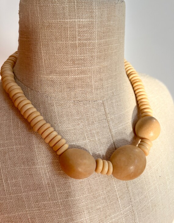 Vintage handmade Tugua nuts beaded necklace State… - image 8