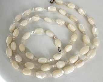 Antique C1920s Mother of Pearl  beaded necklace