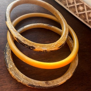 Vintage set of 3 Cow Horn Bangle Bracelet 1970s Vintage Bangle Bracelet