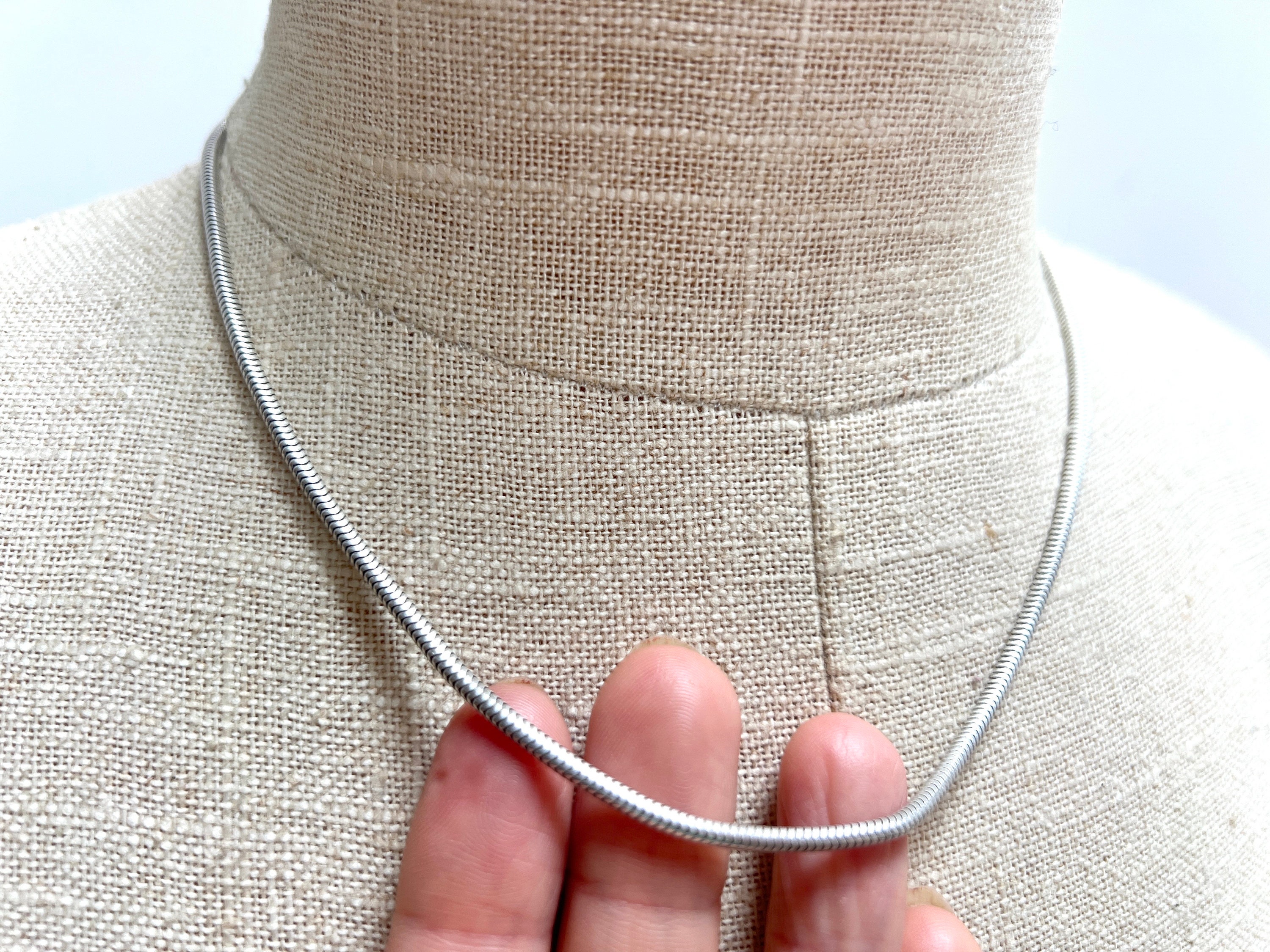 VINTAGE STERLING SILVER CHAIN NECKLACE 23