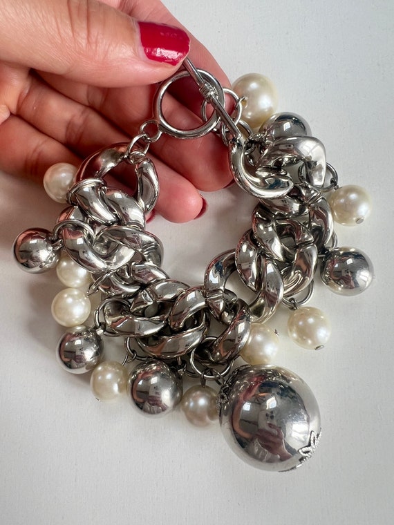 Vintage white faux pearl and silver ball cluster … - image 4